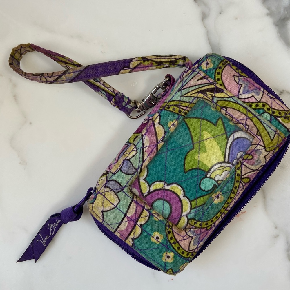 VERA BRADLEY WRISTLET 👜💜